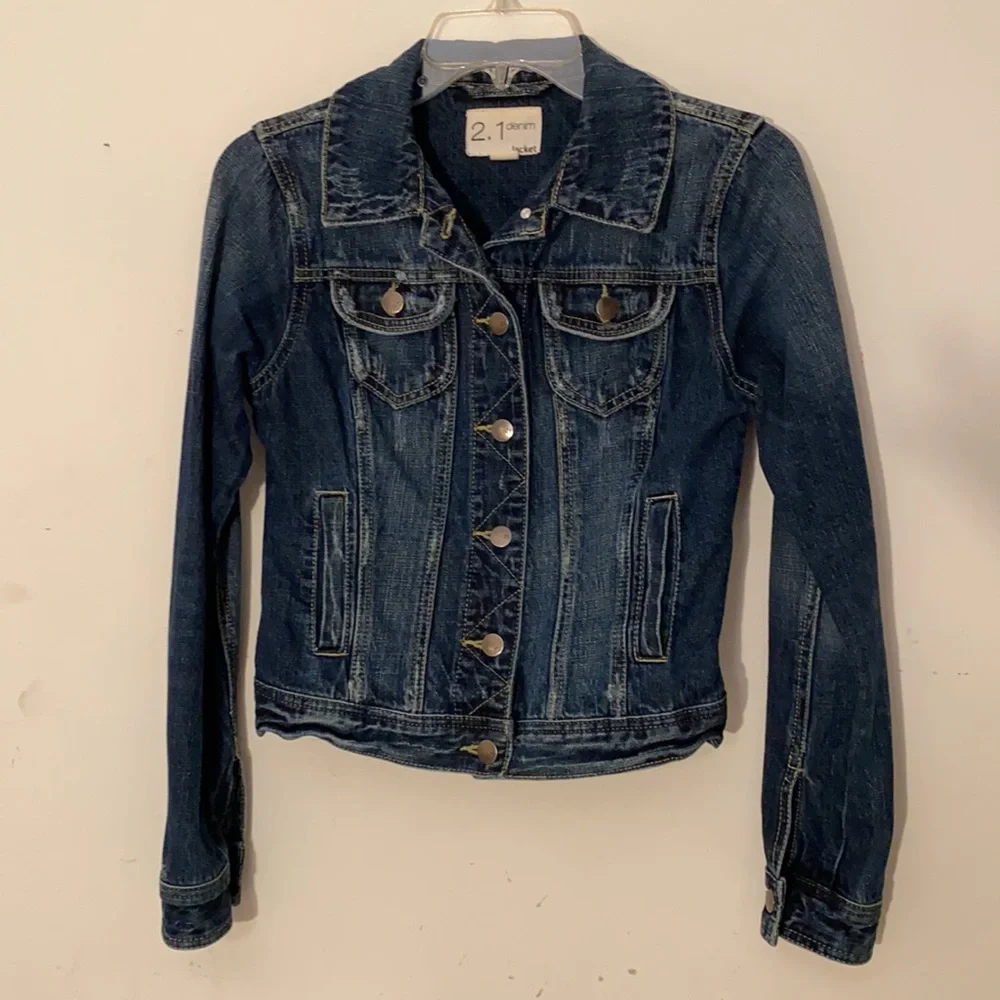 Forever 21 | 2.1 denim jacket size small